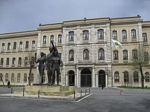 جامعة اسطنبول و عراقة بناؤها و  كيفية التسجيل فيها  | كليات الجامعات تركيا #3785 - 1  صورة 