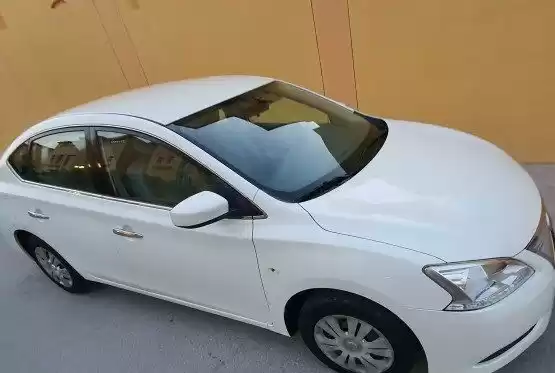 مستعملة Nissan Sentra للبيع في الدوحة #10033 - 1  صورة 