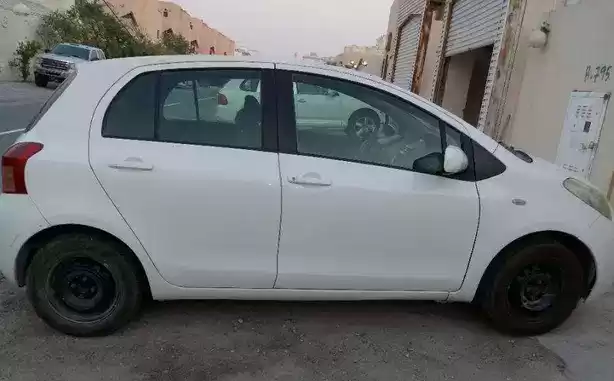 مستعملة Toyota Yaris للبيع في الدوحة #10036 - 1  صورة 
