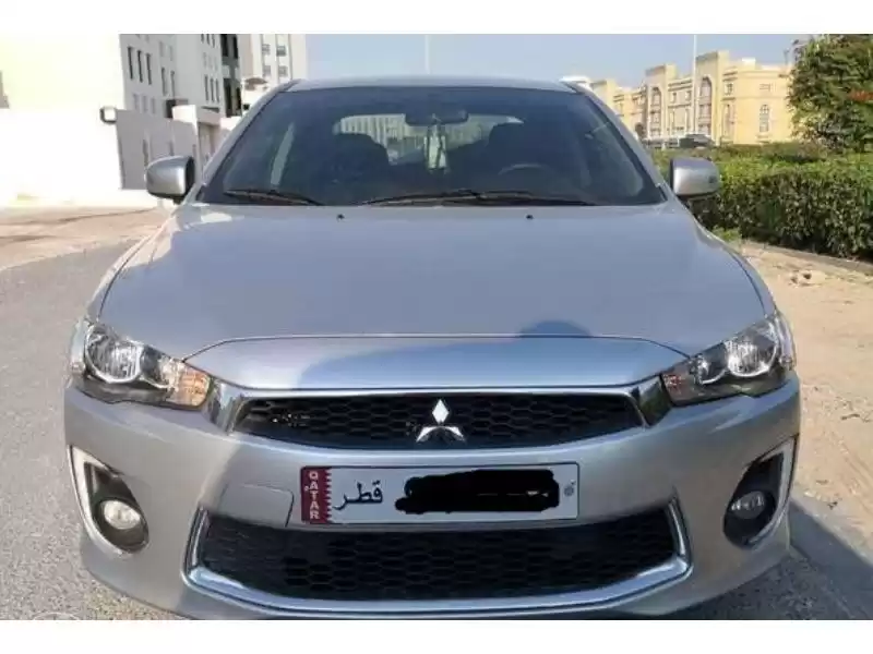 Использовал Mitsubishi Lancer Продается в Доха #10128 - 1  image 