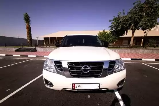 استفاده شده Nissan Patrol برای فروش که در دوحه #10142 - 1  image 