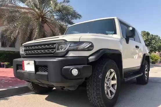 مستعملة Toyota FJ Cruiser للبيع في الدوحة #10151 - 1  صورة 