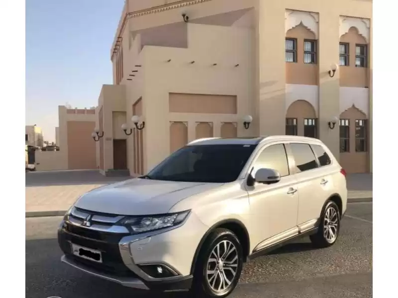 استفاده شده Mitsubishi Outlander برای فروش که در دوحه #10164 - 1  image 