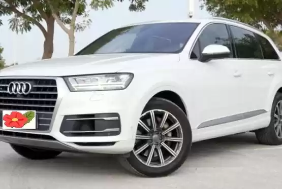 Utilisé Audi Q7 À vendre au Doha #10170 - 1  image 