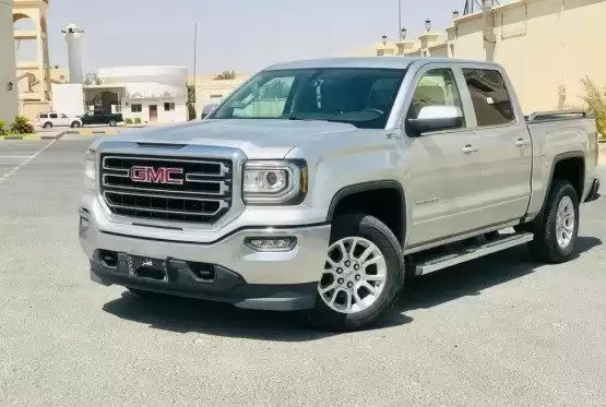استفاده شده GMC Sierra برای فروش که در دوحه #10221 - 1  image 