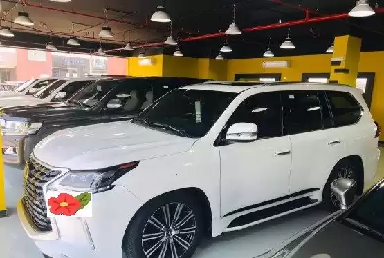 Utilisé Lexus LX À vendre au Doha #10275 - 1  image 