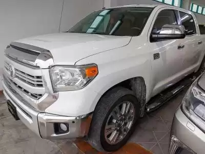مستعملة Toyota Tundra للبيع في الدوحة #10393 - 1  صورة 