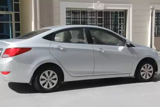 Usado Hyundai Accent Venta en al-sad , Doha #10438 - 1  image 