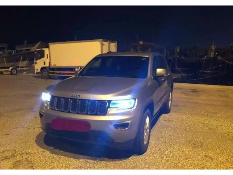استفاده شده Jeep Grand Cherokee برای فروش که در دوحه #10518 - 1  image 