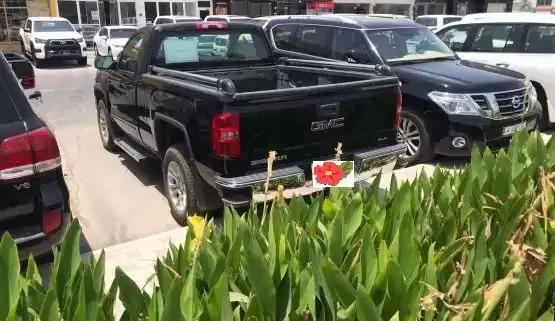 استفاده شده GMC Sierra برای فروش که در دوحه #10522 - 1  image 