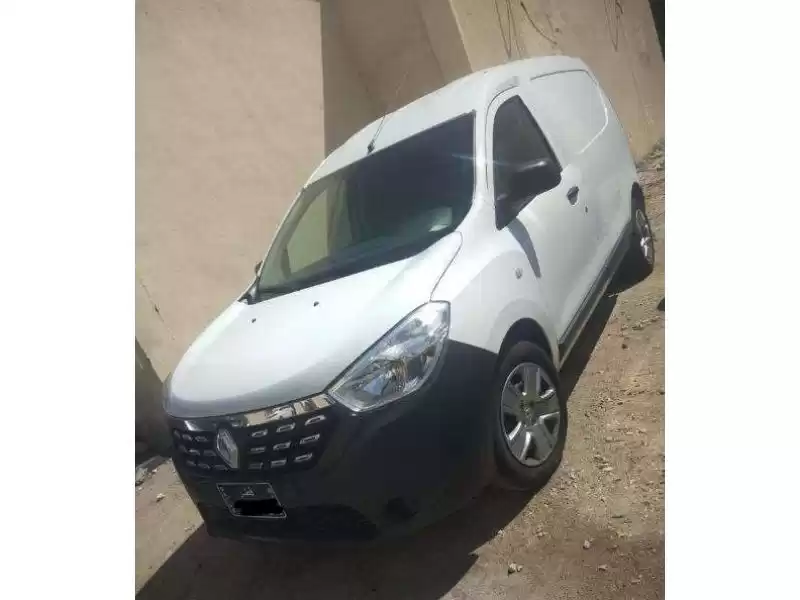 استفاده شده Renault Unspecified برای فروش که در دوحه #10526 - 1  image 