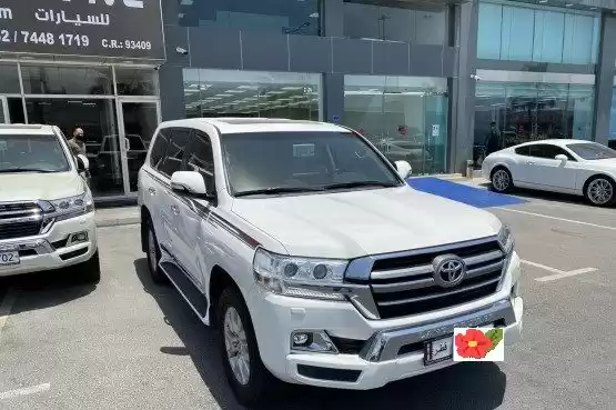 مستعملة Toyota Land Cruiser للبيع في الدوحة #10619 - 1  صورة 