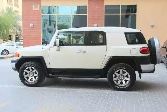 مستعملة Toyota FJ Cruiser للبيع في الدوحة #10715 - 1  صورة 