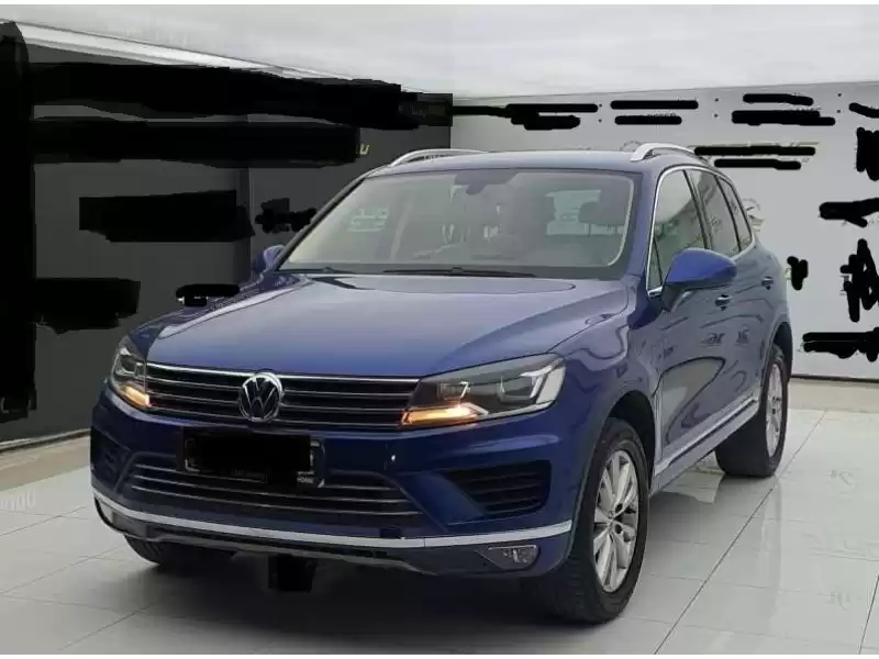 Utilisé Volkswagen Touareg À vendre au Doha #10861 - 1  image 