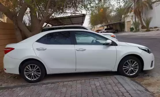 مستعملة Toyota Corolla للبيع في الدوحة #10943 - 1  صورة 
