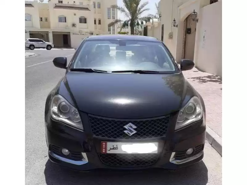 Использовал Suzuki Kizashi Продается в Доха #11027 - 1  image 