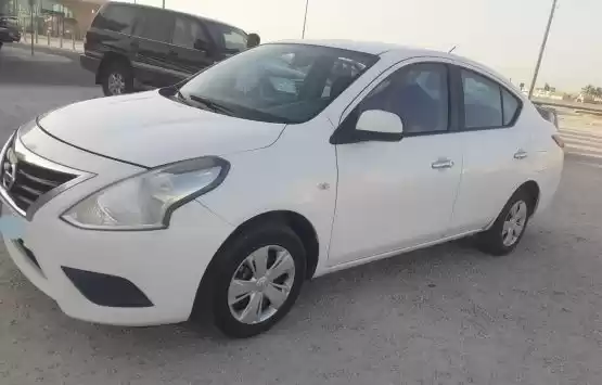استفاده شده Nissan Sunny برای فروش که در دوحه #11052 - 1  image 