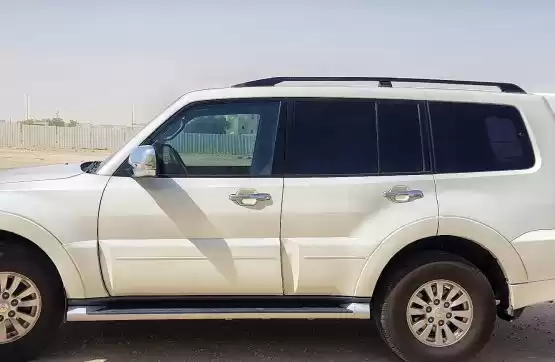 Utilisé Mitsubishi Pajero À vendre au Al-Sadd , Doha #11073 - 1  image 
