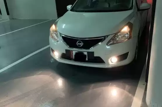 Использовал Nissan Tiida Продается в Аль-Садд , Доха #11154 - 1  image 