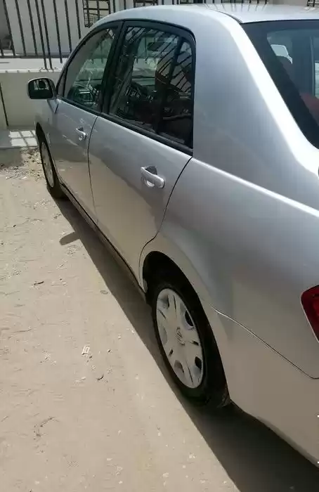 Использовал Nissan Tiida Продается в Аль-Садд , Доха #11232 - 1  image 