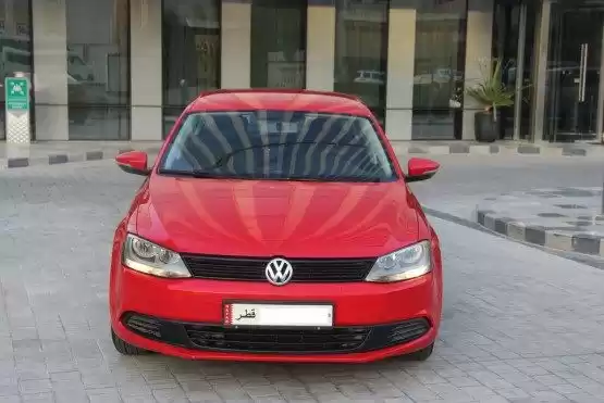 Использовал Volkswagen Jetta Продается в Доха #11253 - 1  image 