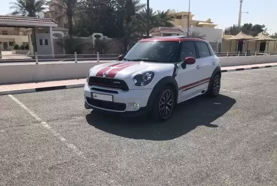 Использовал Mini Unspecified Продается в Доха #11283 - 1  image 