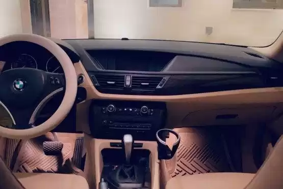Использовал BMW X1 Продается в Аль-Садд , Доха #11498 - 1  image 
