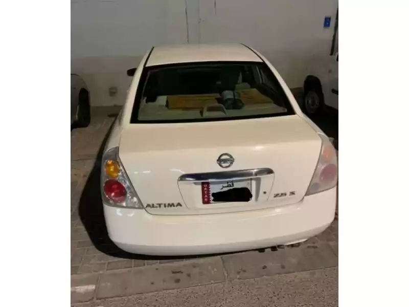 مستعملة Nissan Altima للبيع في الدوحة #11525 - 1  صورة 