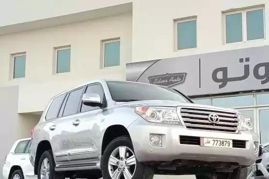 استفاده شده Toyota Land Cruiser برای فروش که در دوحه #11536 - 1  image 