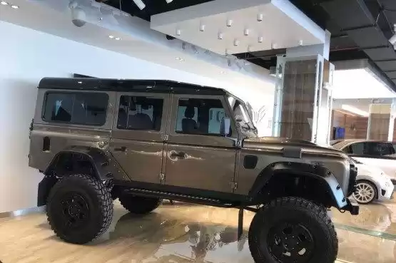 Usado Land Rover Defender 110 Venta en Doha #11541 - 1  image 