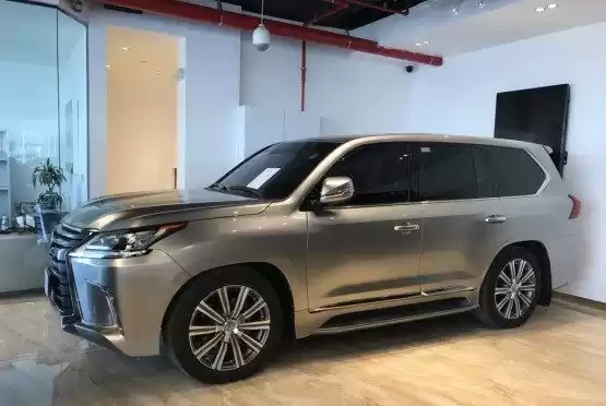 مستعملة Lexus LX للبيع في الدوحة #11558 - 1  صورة 