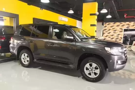 Использовал Toyota Land Cruiser Продается в Доха #11560 - 1  image 