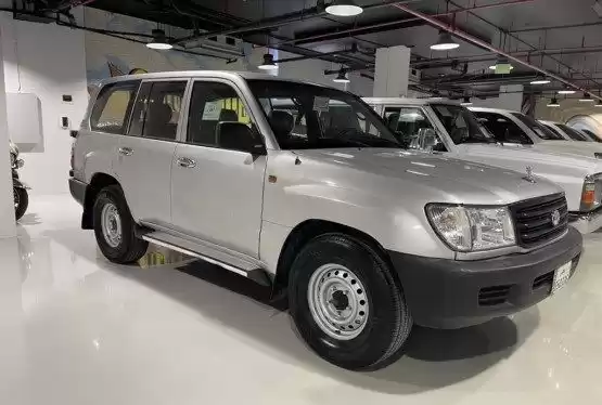 مستعملة Toyota Land Cruiser للبيع في الدوحة #11568 - 1  صورة 