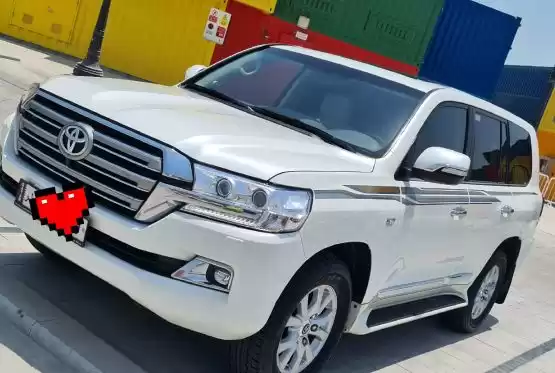 استفاده شده Toyota Land Cruiser برای فروش که در دوحه #11625 - 1  image 