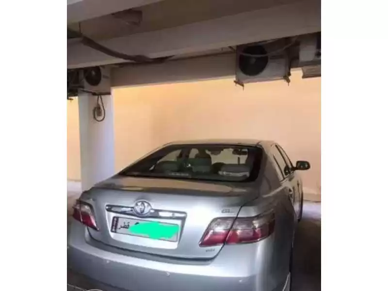 مستعملة Toyota Camry للبيع في الدوحة #11710 - 1  صورة 