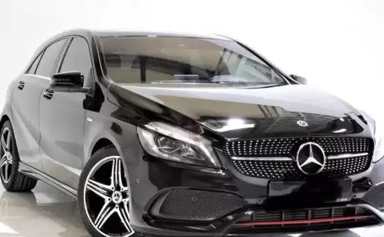 مستعملة Mercedes-Benz Unspecified للبيع في الدوحة #11735 - 1  صورة 