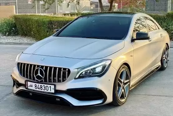 Использовал Mercedes-Benz Unspecified Продается в Аль-Садд , Доха #11794 - 1  image 