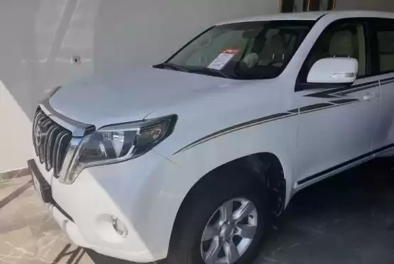 Использовал Toyota Prado Продается в Доха #11827 - 1  image 