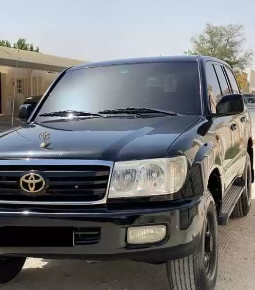 استفاده شده Toyota Land Cruiser برای فروش که در دوحه #11922 - 1  image 