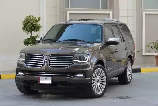 Utilisé Lincoln Navigator À vendre au Doha #11940 - 1  image 