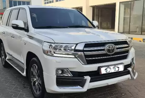 استفاده شده Toyota Land Cruiser برای فروش که در دوحه #11985 - 1  image 