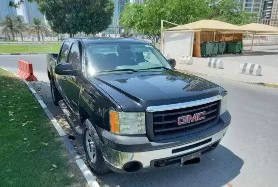 用过的 GMC Sierra 出售 在 萨德 , 多哈 #12010 - 1  image 
