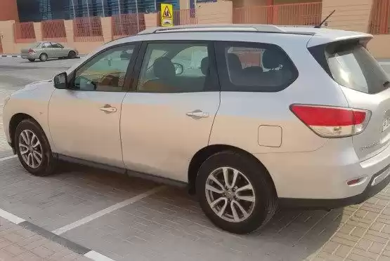 مستعملة Nissan Pathfinder للبيع في الدوحة #12122 - 1  صورة 