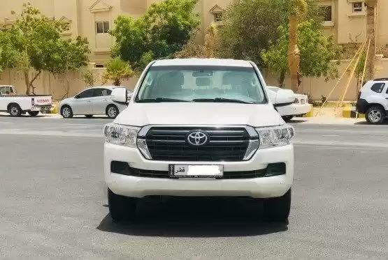 مستعملة Toyota Land Cruiser للبيع في الدوحة #12176 - 1  صورة 