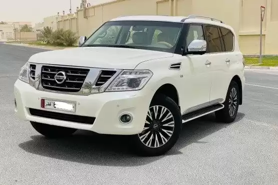 استفاده شده Nissan Patrol برای فروش که در دوحه #12177 - 1  image 