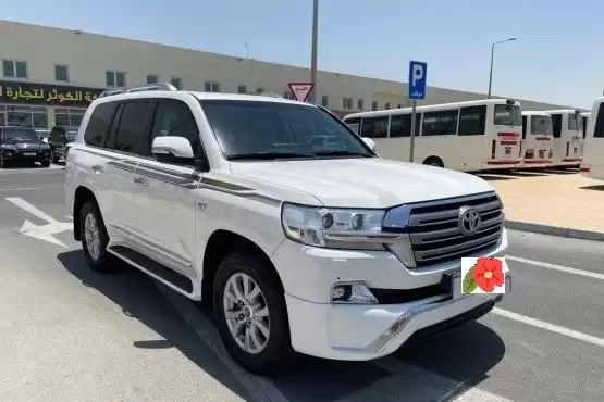 استفاده شده Toyota Land Cruiser برای فروش که در دوحه #12197 - 1  image 