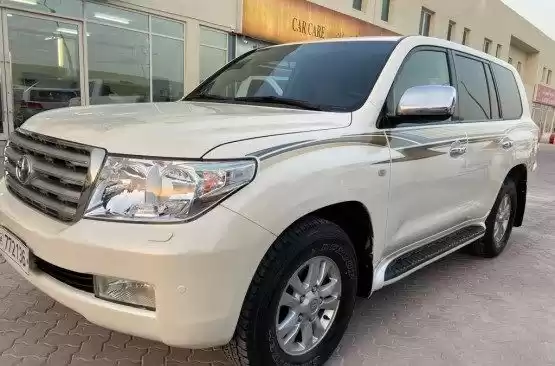 استفاده شده Toyota Land Cruiser برای فروش که در دوحه #12199 - 1  image 