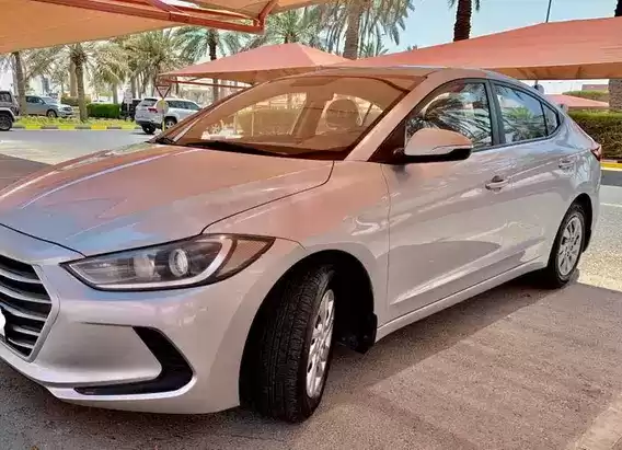 استفاده شده Hyundai Elantra برای فروش که در دوحه #12436 - 1  image 