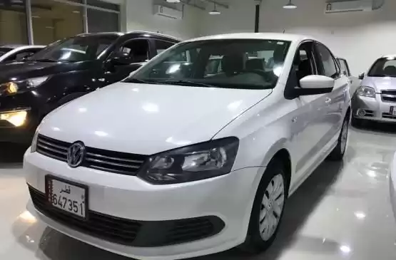 استفاده شده Volkswagen Polo برای فروش که در دوحه #12450 - 1  image 