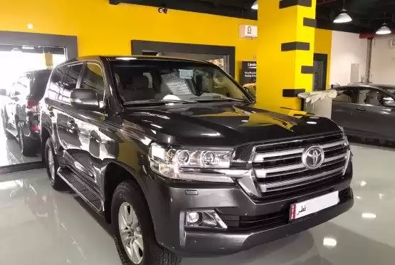 استفاده شده Toyota Land Cruiser برای فروش که در دوحه #12614 - 1  image 
